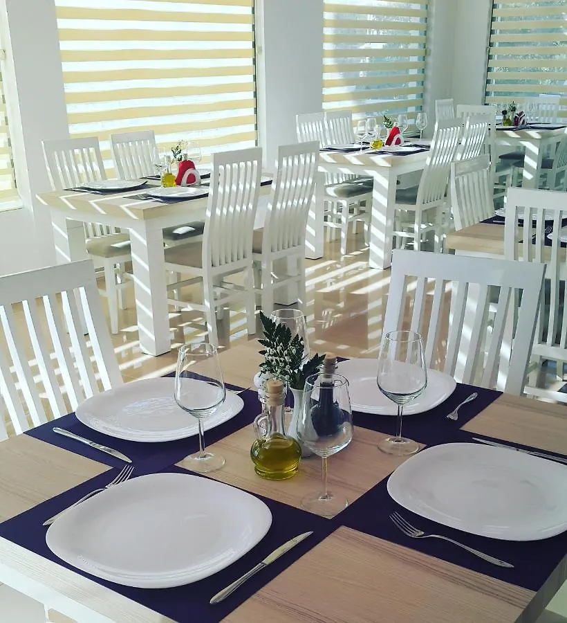 La Mer Hotel Sarandë
